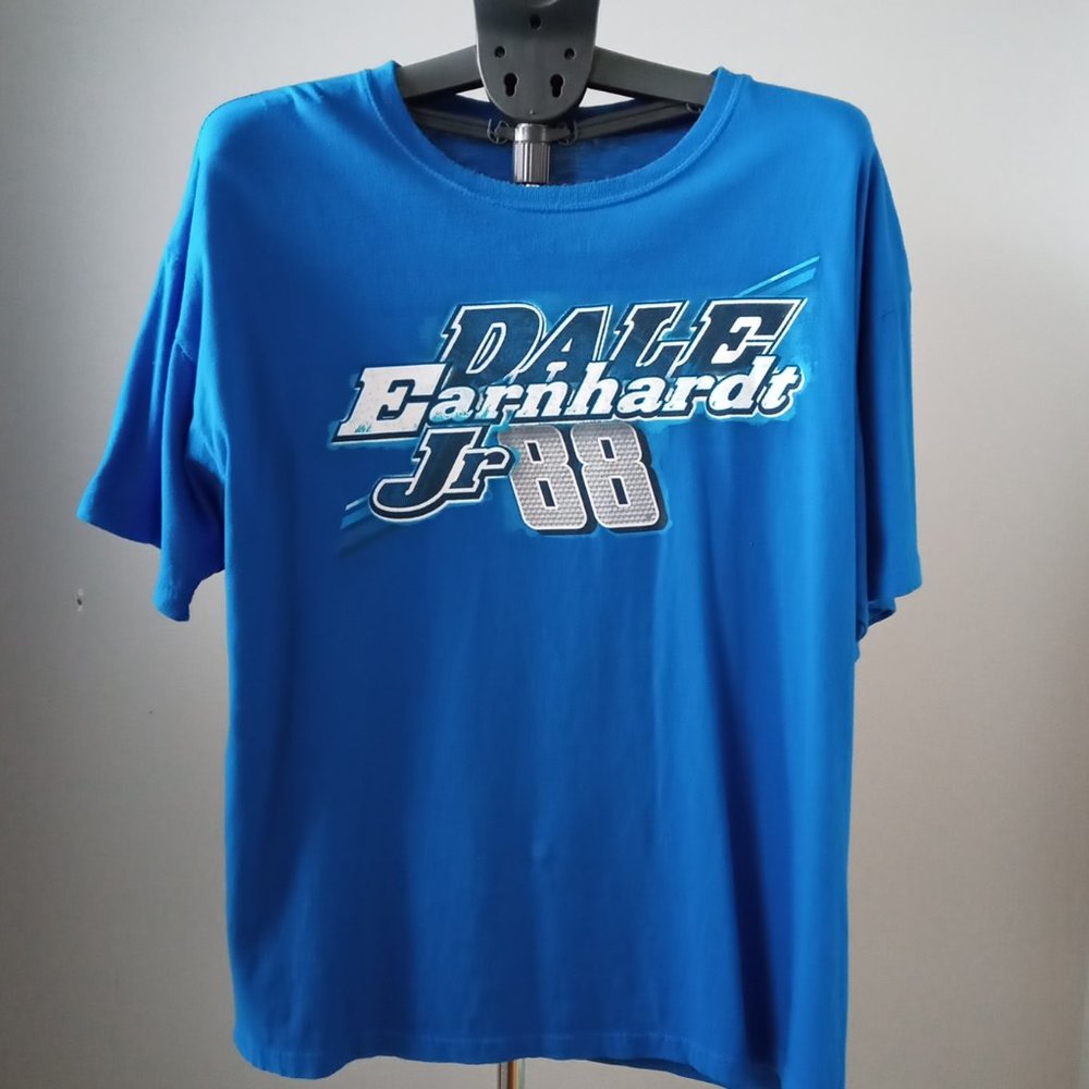 Dale Earnhardt Jr. NASCAR Hendrick T-Shirt.